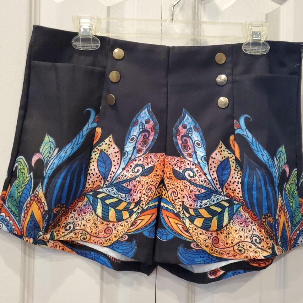 L@@K Cute Colorful SAMANTHA Women's Shorts SIZE G (Medium-Large)